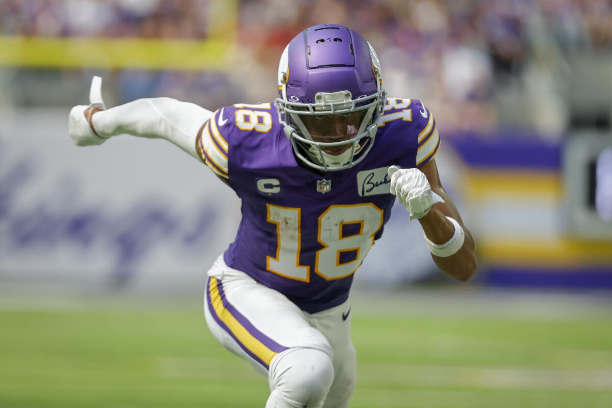Minnesota Vikings wide receiver Justin Jefferson runs a route against the Tampa Bay Buccaneers.