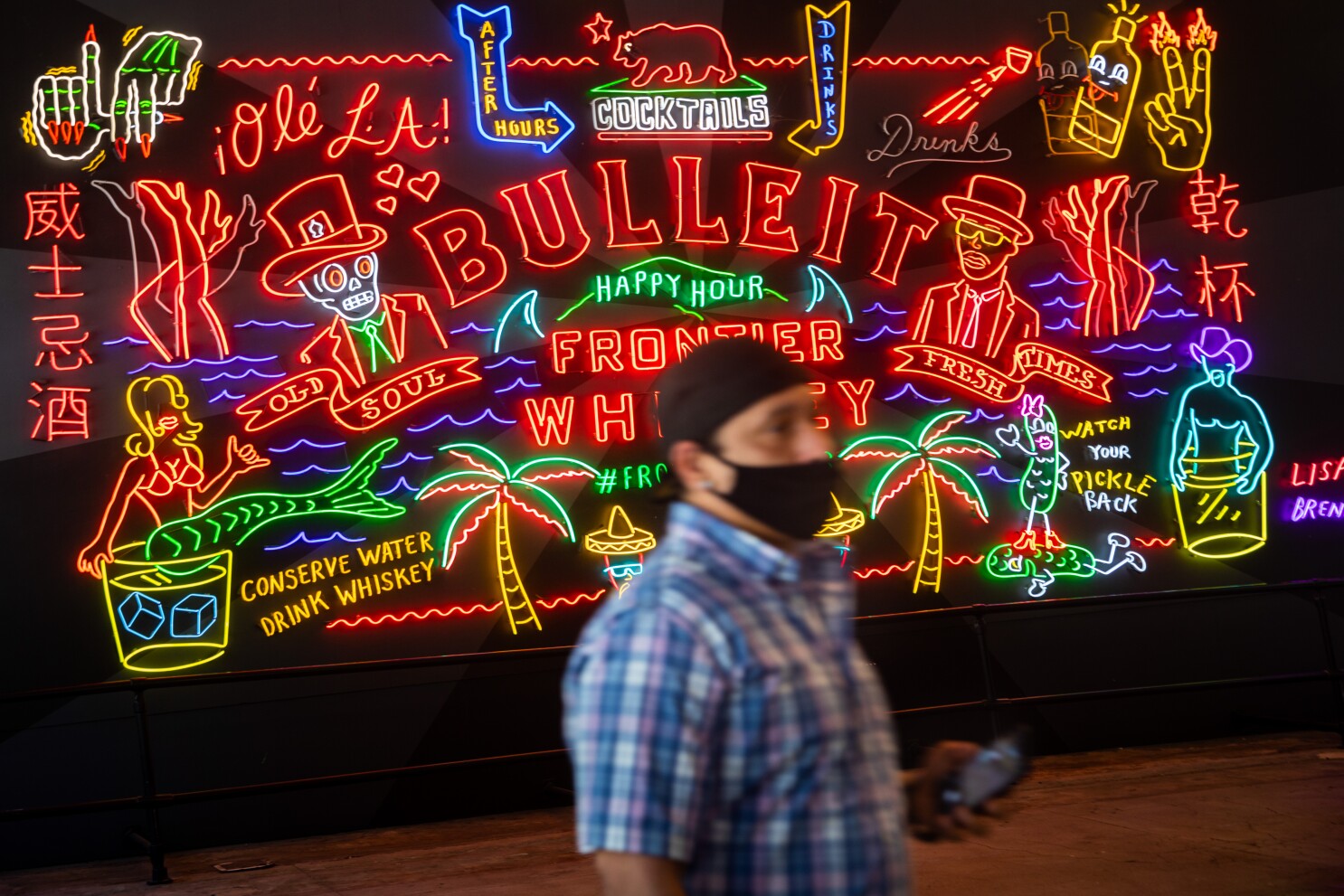 How L A S Historic Grand Central Market Is Handling Its Reopening Los Angeles Times