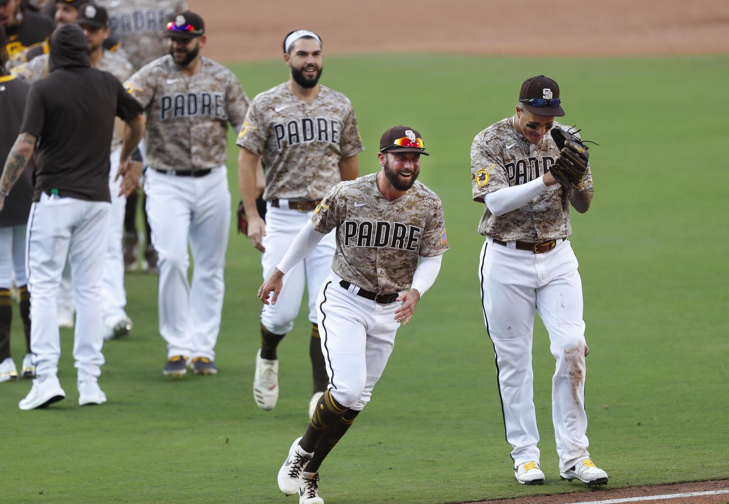 Padres' France grinding it out again