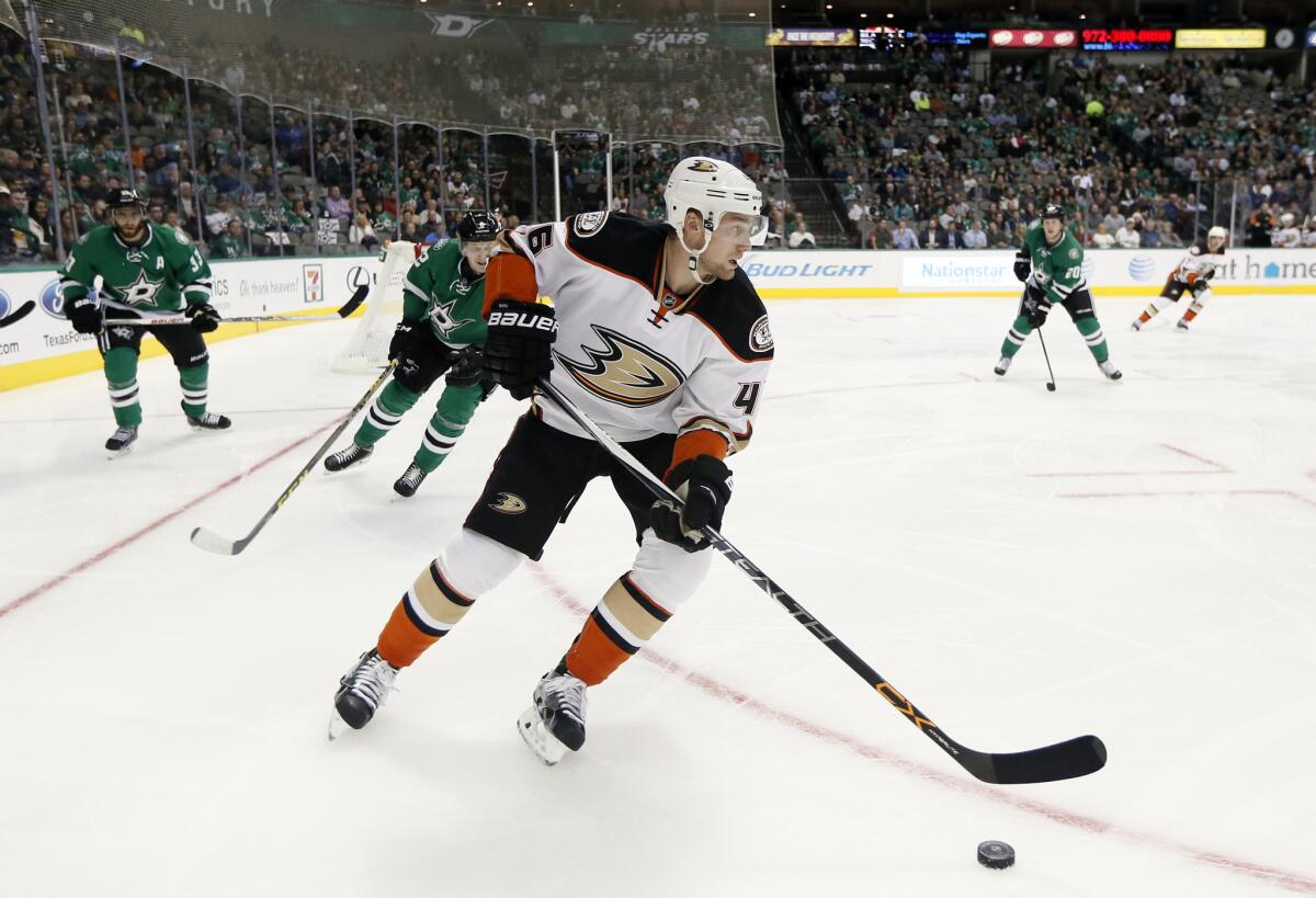 Ducks left wing Jiri Sekac (46) controls the puck in the second period against the Stars.