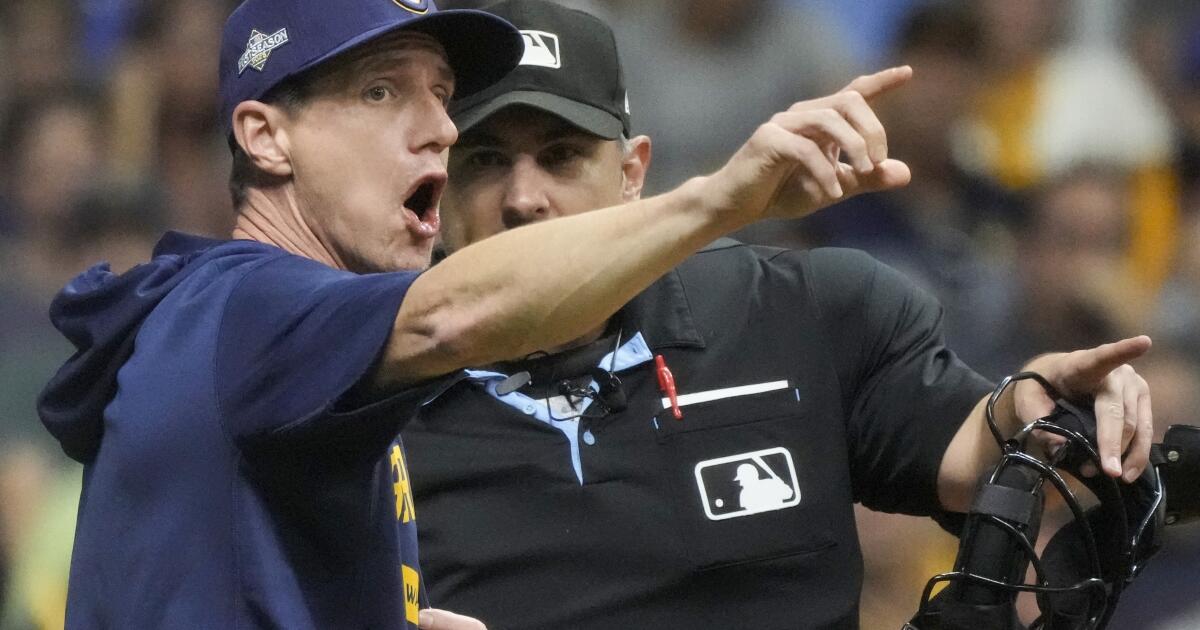 Brewers manager Craig Counsell: National age limit to bring glove to game  should be 14-years-old - WTMJ