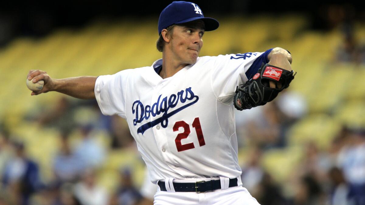 Dodgers' Zack Greinke wins Gold Glove, named Cy Young finalist with Clayton  Kershaw – Orange County Register