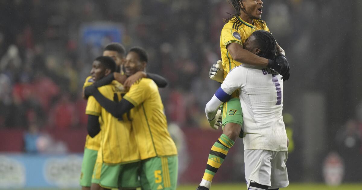 Jamaica comes back with 3 goals in the 2nd half;  beats Canada and goes to Copa América