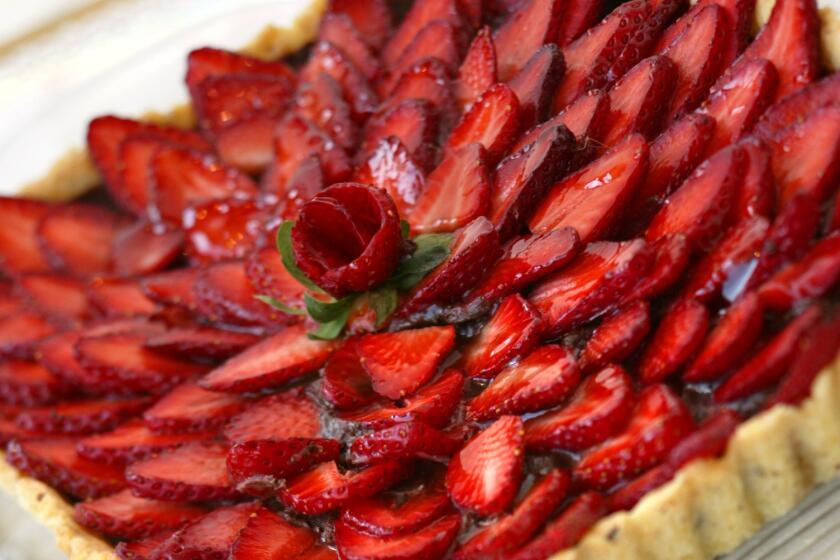 Two old flames, reunited in a new way. Recipe: Chocolate ganache strawberry tart