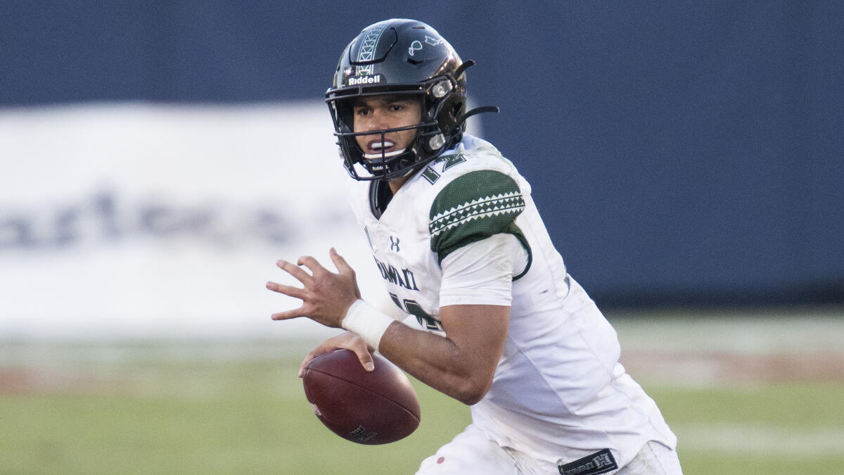 Chevan UCLA out to stop Hawaii QB Chevan Cordeiro in season opener - Los ...