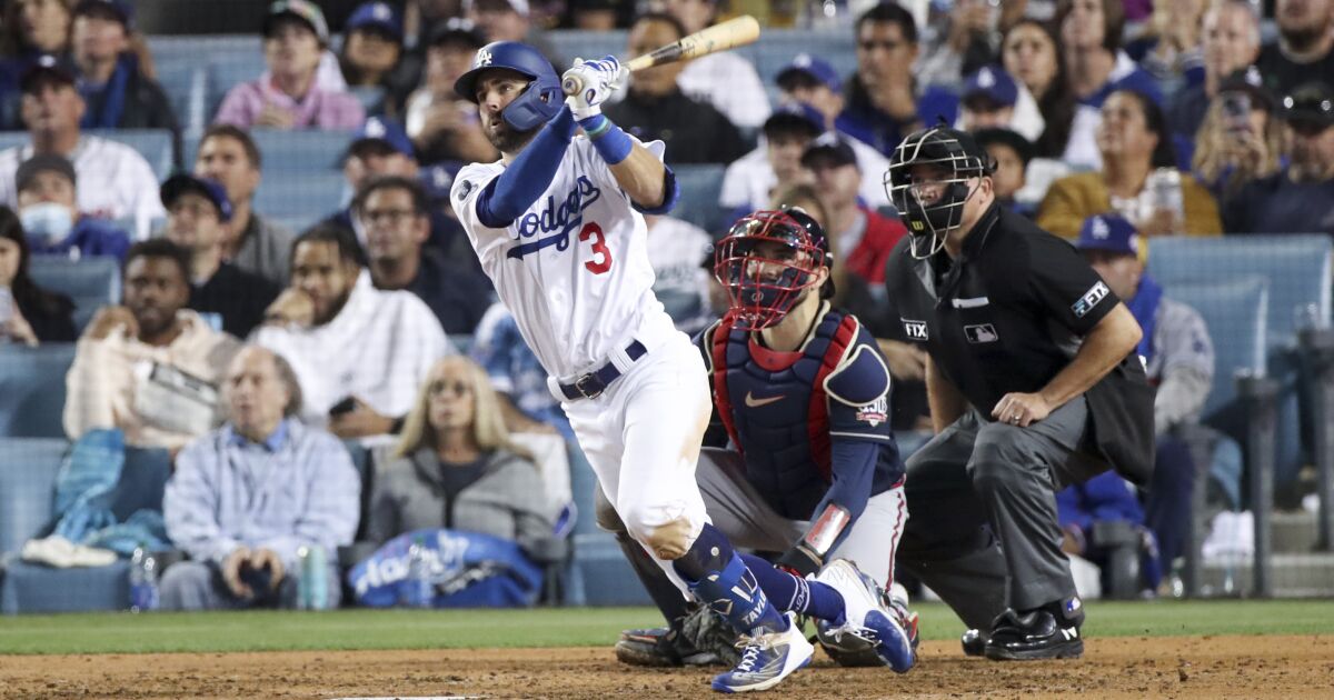 Chris Taylor des Dodgers travaille sur son swing après une sombre année 2022