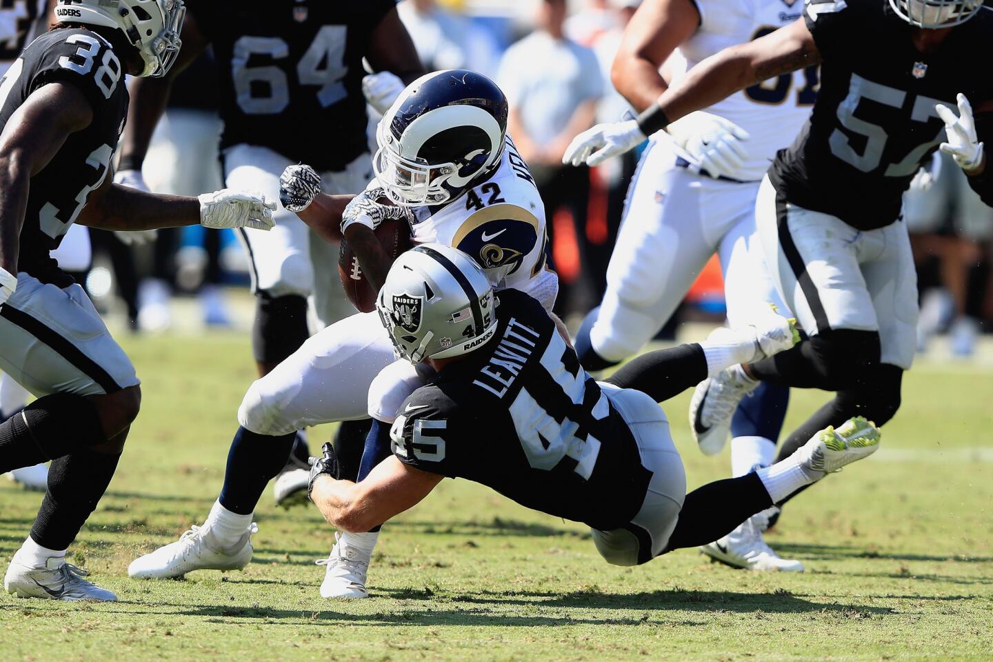 Oakland Raiders v Los Angeles Rams