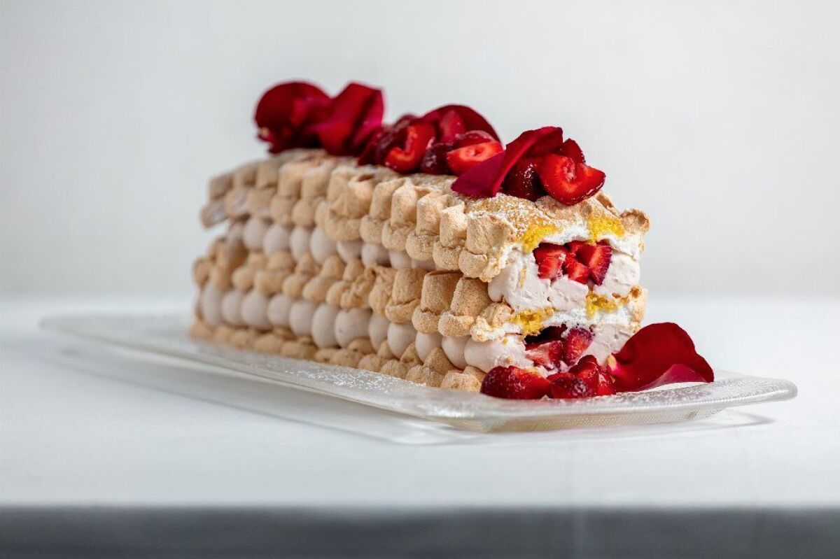 Kardinal schnitte, an Austrian meringue sponge cake with fresh strawberries.