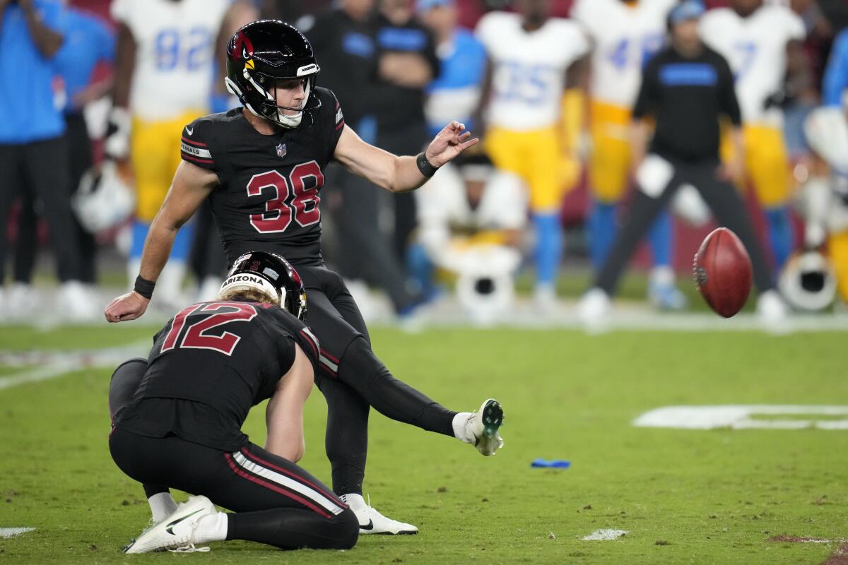 Arizona's Chad Ryland kicks a 32-yard field goal as time expires to lift the Cardinals to a 17-15 win over the Chargers.