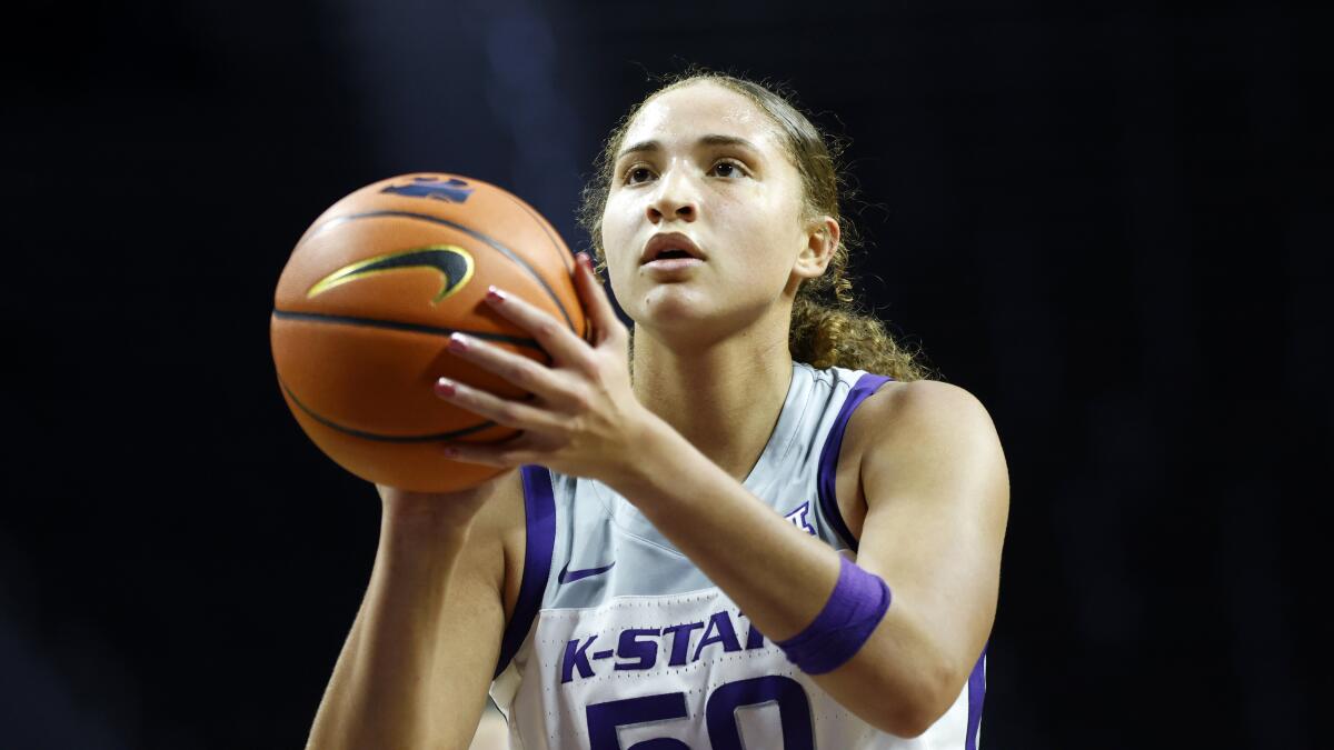 Kansas State center Ayoka Lee shoots against Oregon.