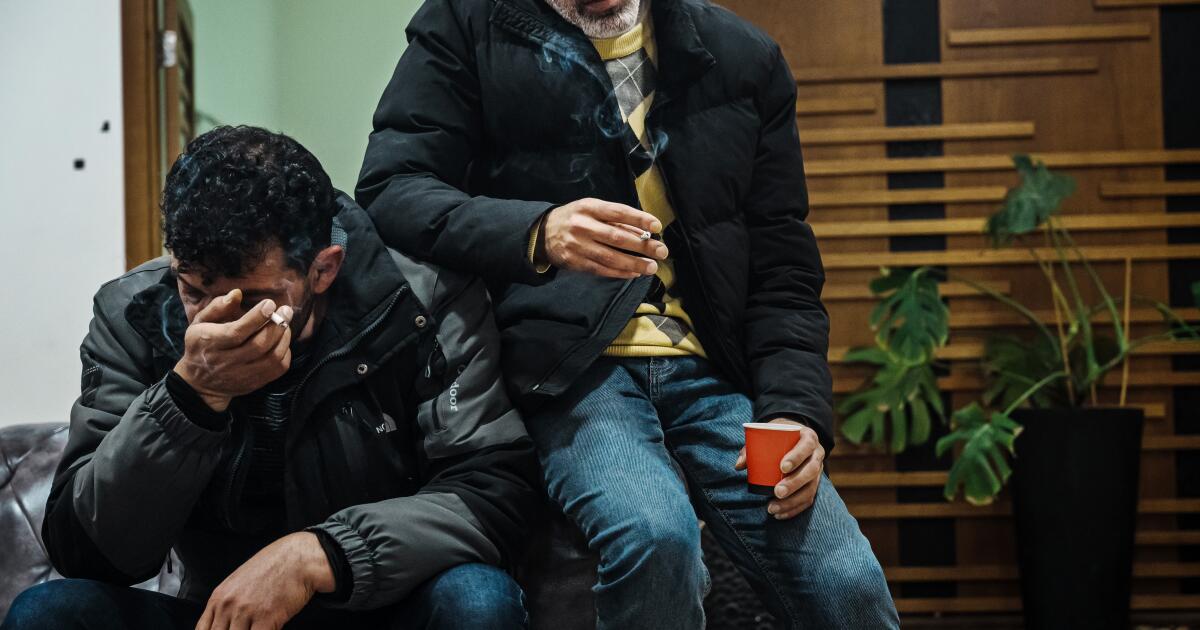 Gazze'de mahsur kalan aileleriyle Filistinli arkadaşlar acıyla birleşti