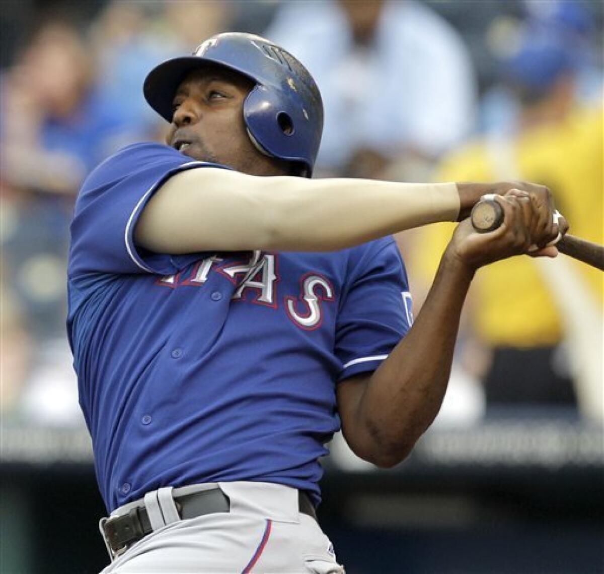 Nelson Cruz homers in return to Texas to lift O's by Rangers