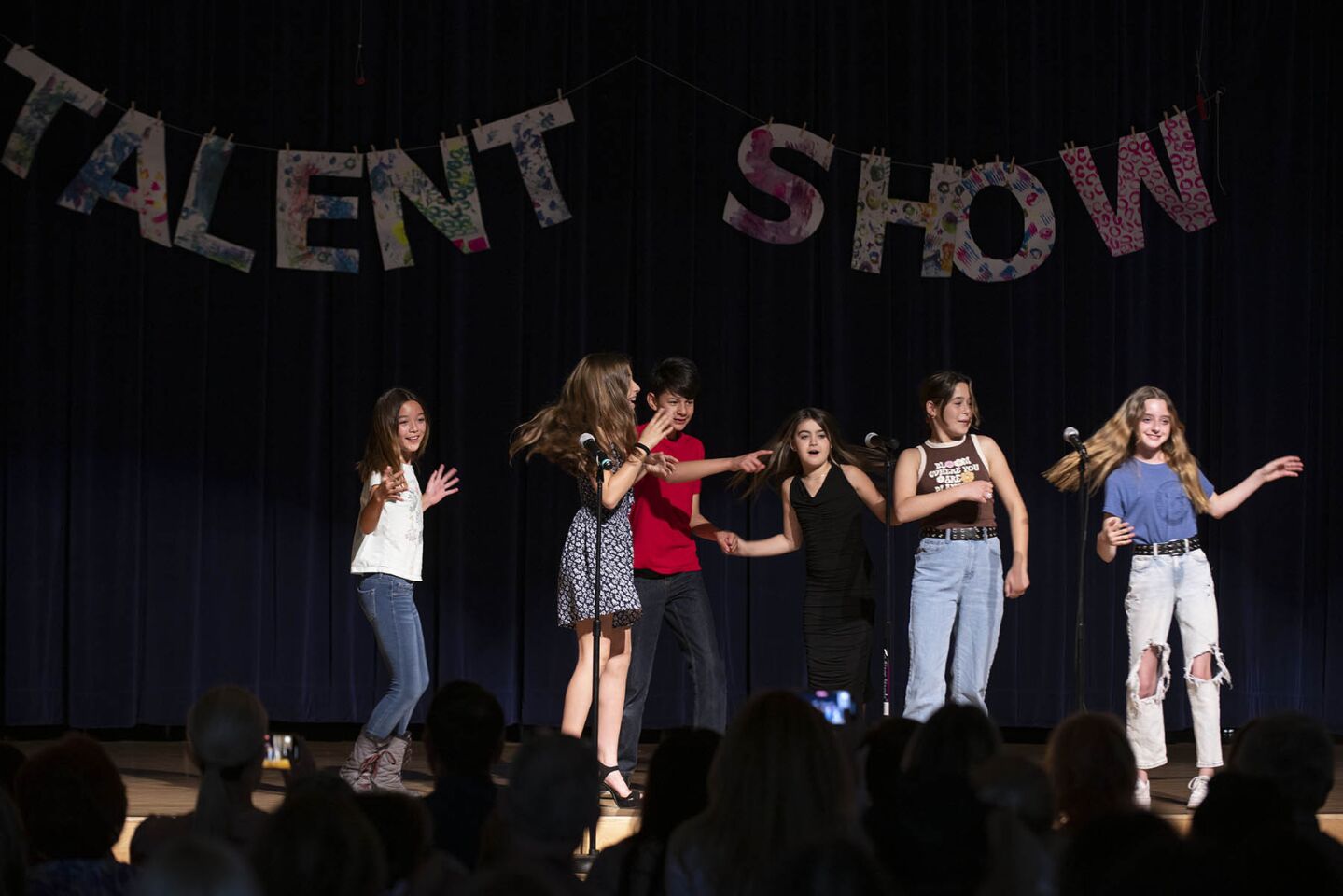 The evening started with a Del Mar Heights chant performed by "The Sixth Grade Superstars"