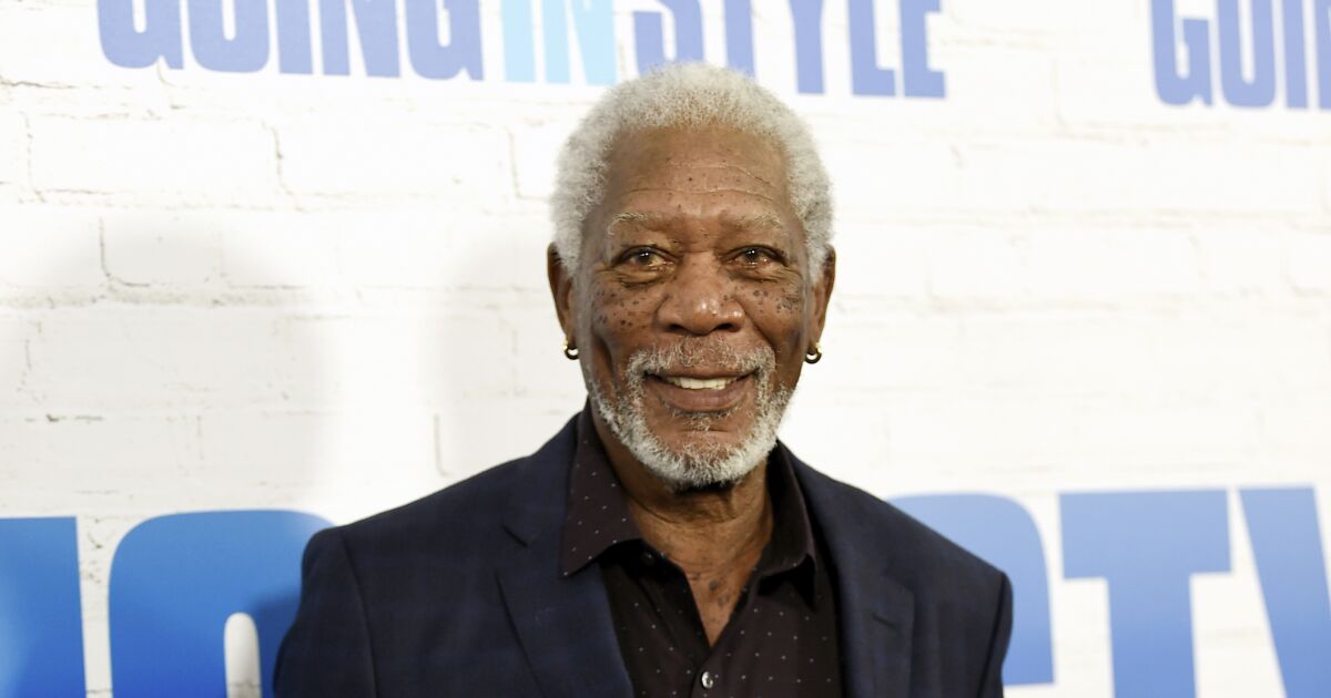 Morgan Freeman libera il mese della storia dei neri, “afroamericano”