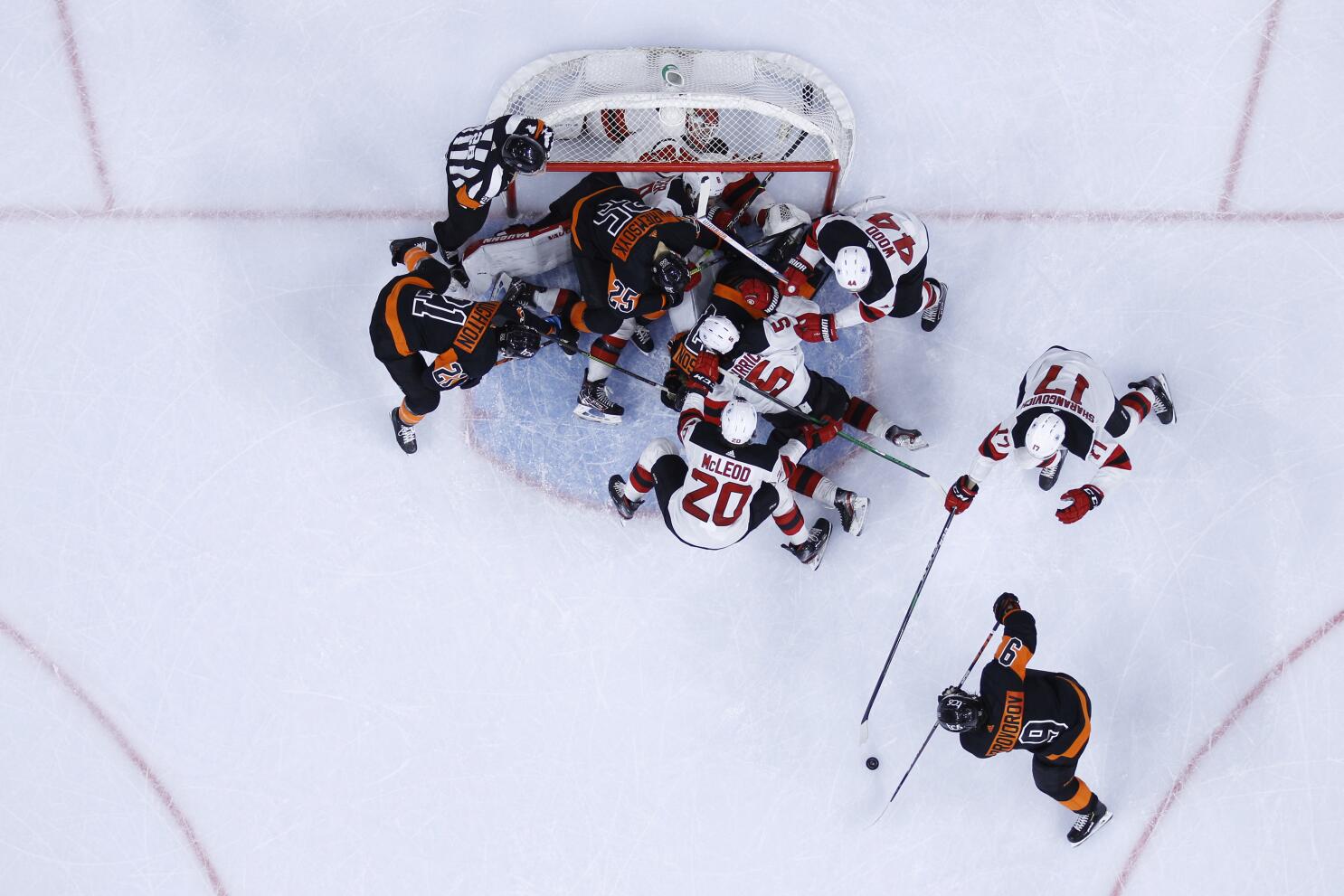 Devils' defense, goaltending weak in 5-2 loss to Flyers