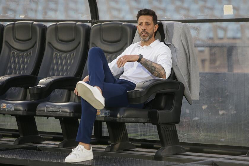 El uruguayo Bava asegura que hará del León un equipo ofensivo