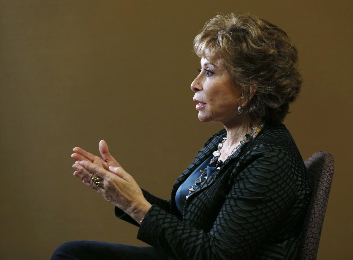 En esta foto del 15 de noviembre de 2017, la autora chileno-estadounidense Isabel Allende 