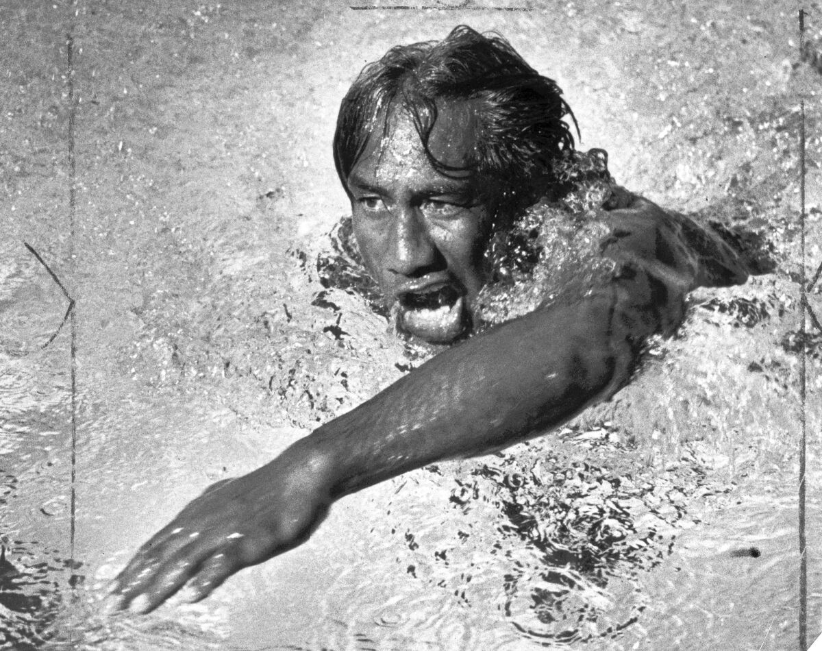 FILE PHOTO FROM 1938 –– Duke Kahanamoku shows his swimming style in Los Angeles, 1938. Photo by Maurice Terrell / Los Angeles Times