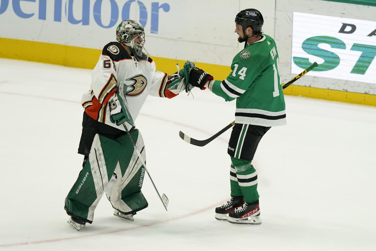 Jake Oettinger represents something Stars and their fans have never had in  a goaltender