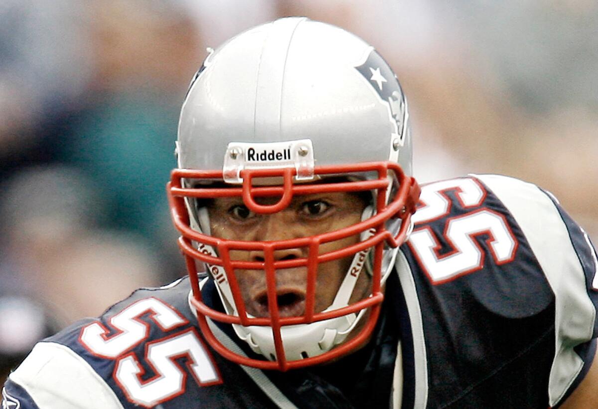 New England Patriots linebacker Junior Seau, formerly of the San Diego Chargers, in 2007.