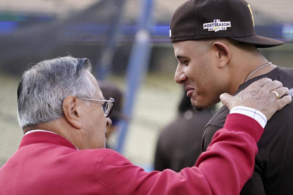 Los poderosos Dodgers ante los enrachados Padres en playoffs - San