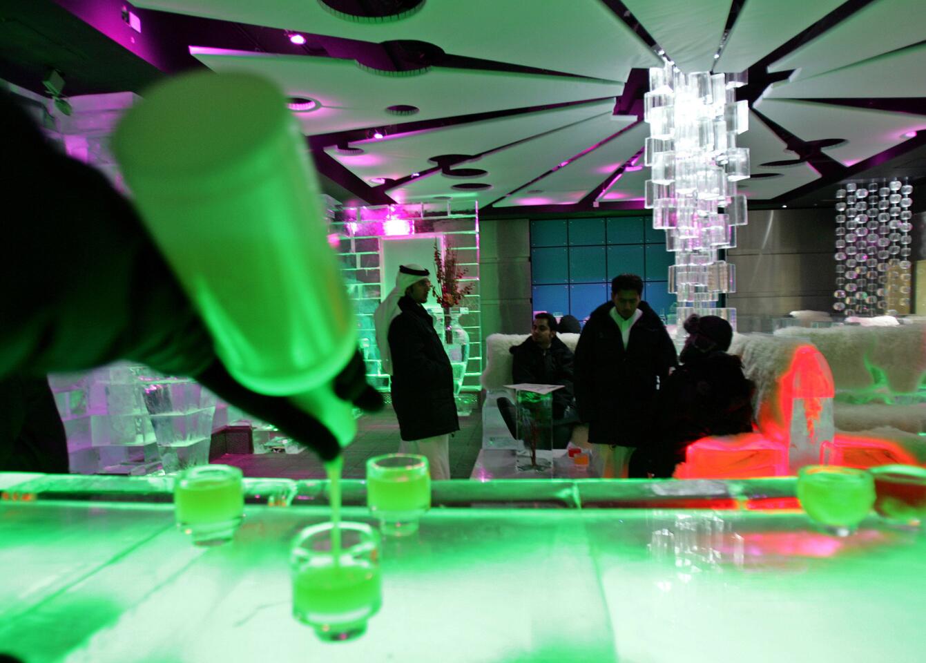 Chillout Ice Lounge: Dubai