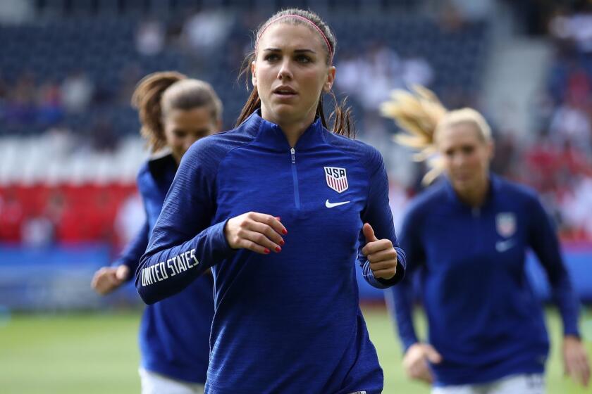 PARIS, FRANCE - JUNE 16: Alex Morgan of the USA warms up prior to the 2019 FIFA Women's World Cup France group F match between USA and Chile at Parc des Princes on June 16, 2019 in Paris, France. (Photo by Alex Grimm/Getty Images) ** OUTS - ELSENT, FPG, CM - OUTS * NM, PH, VA if sourced by CT, LA or MoD **