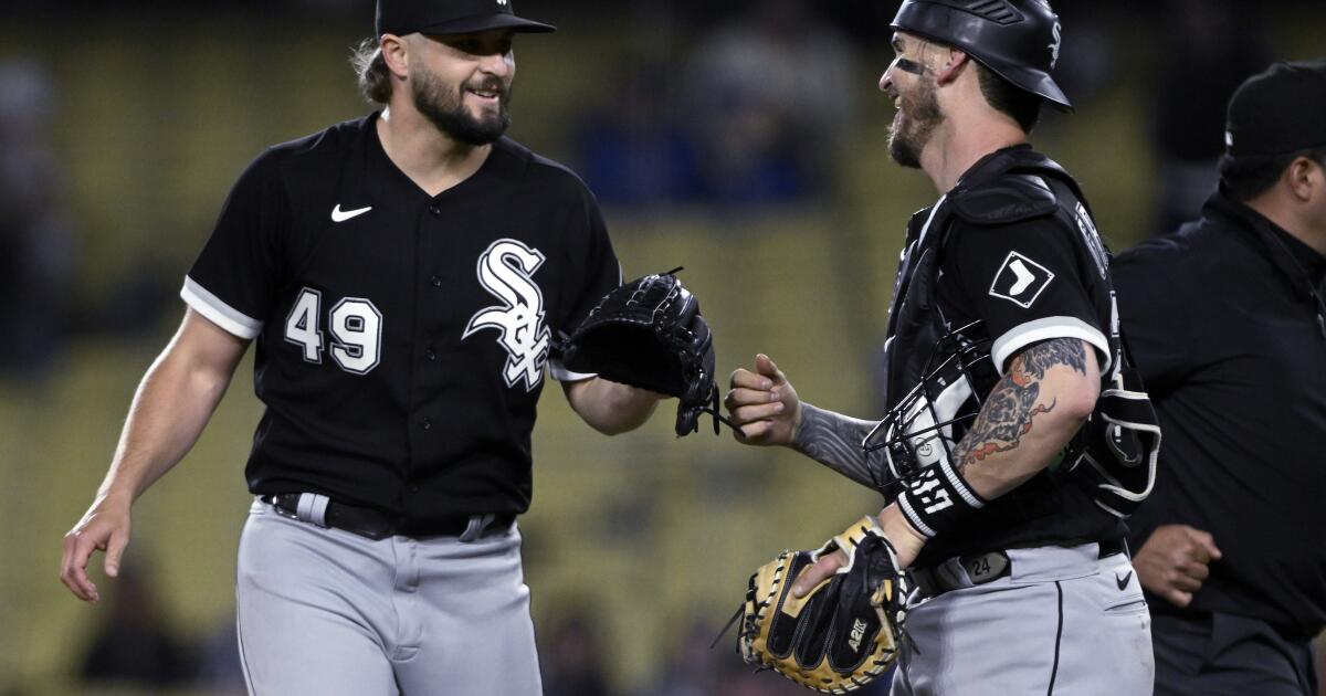 White Sox lose Clevinger and Grifol before beating Dodgers 8-4 to snap  3-game skid - The San Diego Union-Tribune