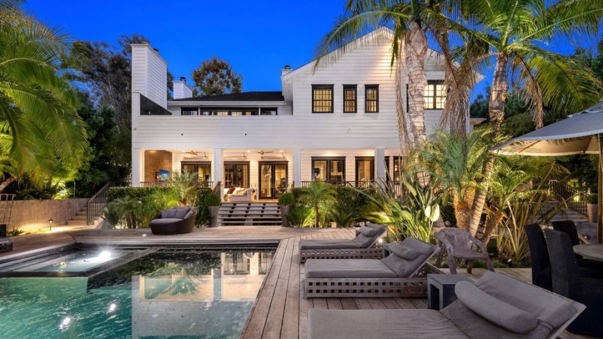 Hot Property Pacific Palisades Home Of Late Rocker Johnny Hallyday Lists For Sale Los Angeles Times
