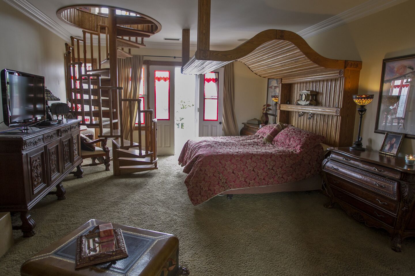 victorian master bedroom