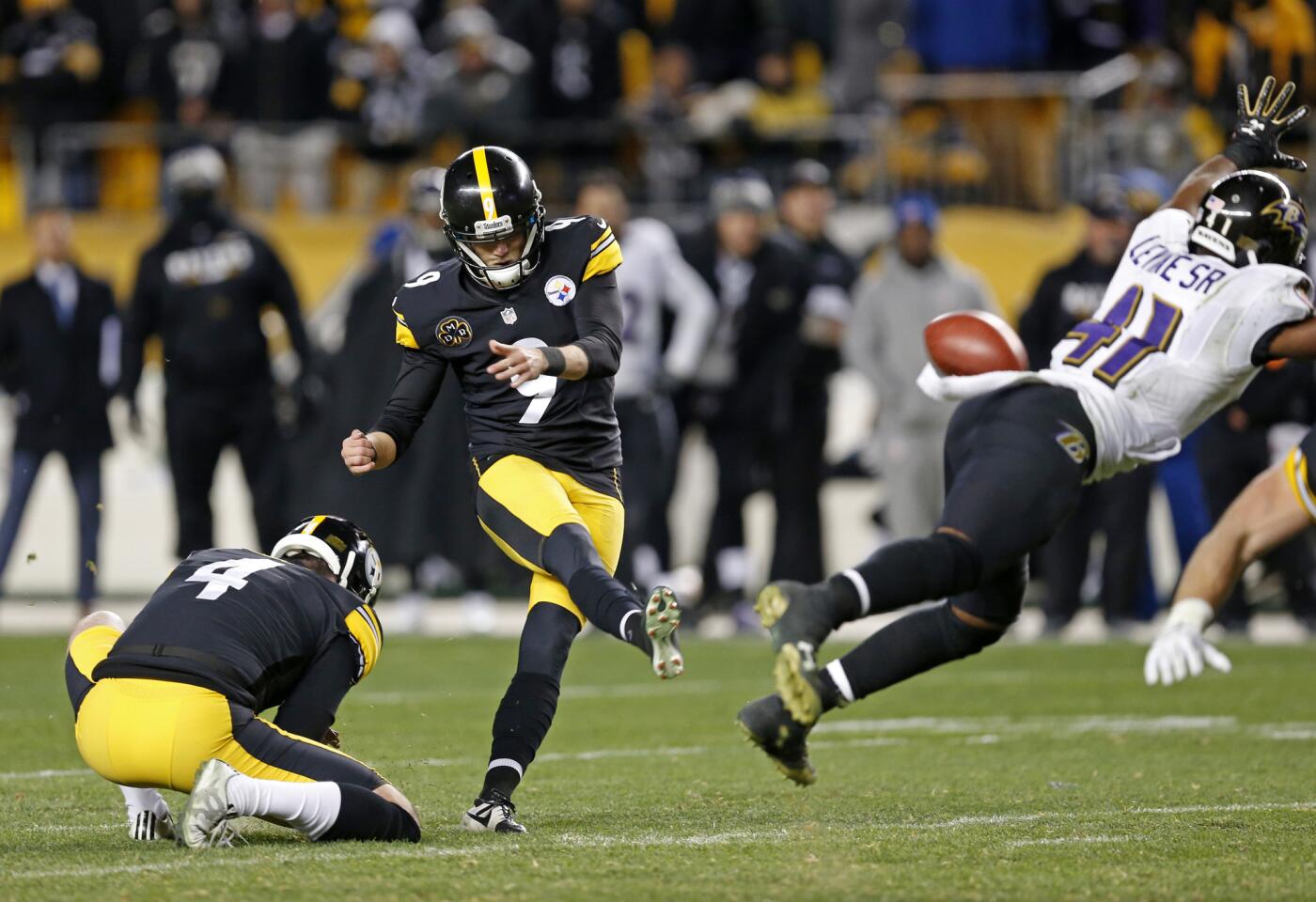 Steelers kicker Chris Boswell kicks a 46-yard game-winning field goal with 42 seconds left against the Ravens in Pittsburgh on Sunday, Dec. 10, 2017. The Steelers won, 39-38, in the highest-scoring game in the history of the rivalry.