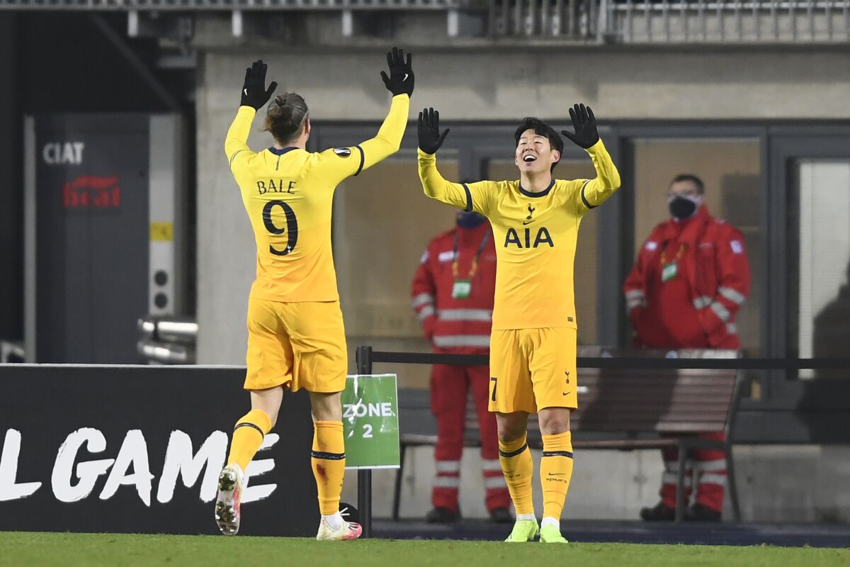 Tottenham's Son Heung-min celebrates after scoring his side's second goal with Tottenham's Gareth Bale during the Europa League Group J soccer match between Linzer ASK and Tottenham Hotspur at the Linzer stadium in Linz, Austria, Thursday, Dec. 4, 2020. (Photo/Andreas Schaad)
