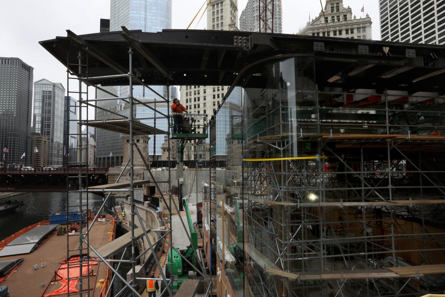 Here's The New Apple Store On The Chicago River [PHOTO GALLERY] - Downtown  - Chicago - DNAinfo
