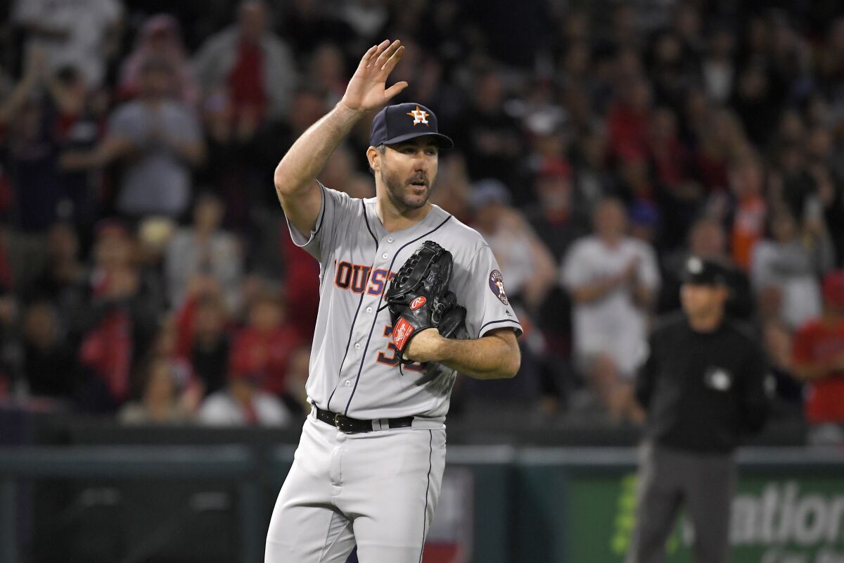 Astros' Justin Verlander becomes 18th pitcher to reach 3,000 career  strikeouts