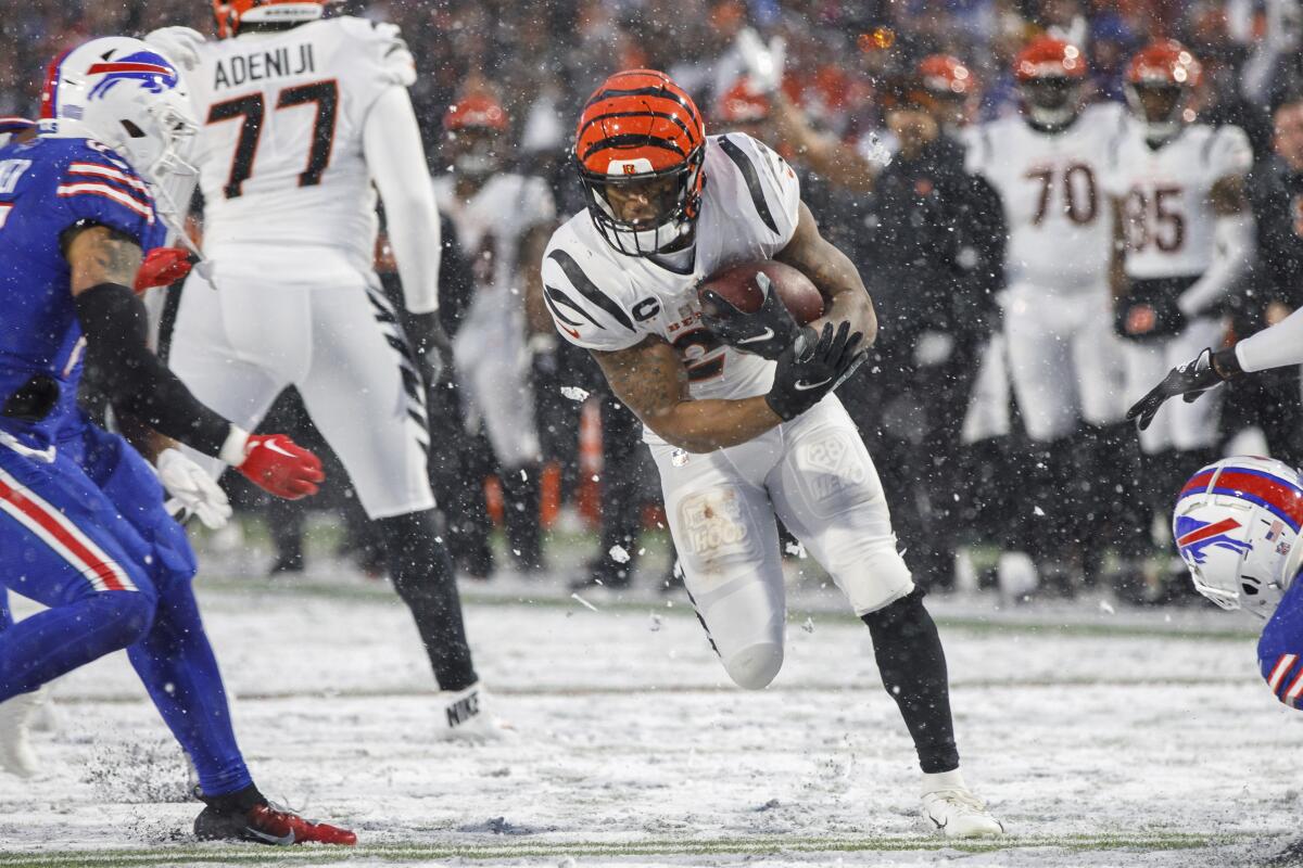 Joe Burrow and the Bengals defeat Bills to reach AFC title game - Los  Angeles Times