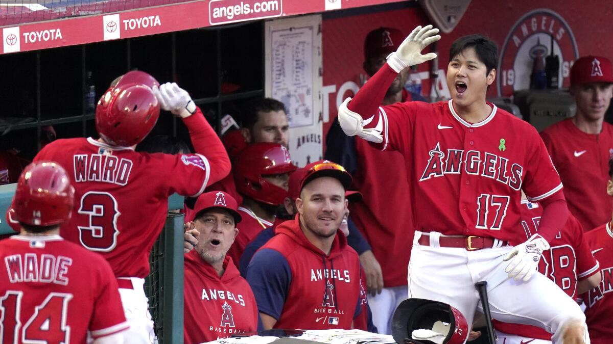 Top 10 Moments in Angels History: Anaheim Angels are champions of