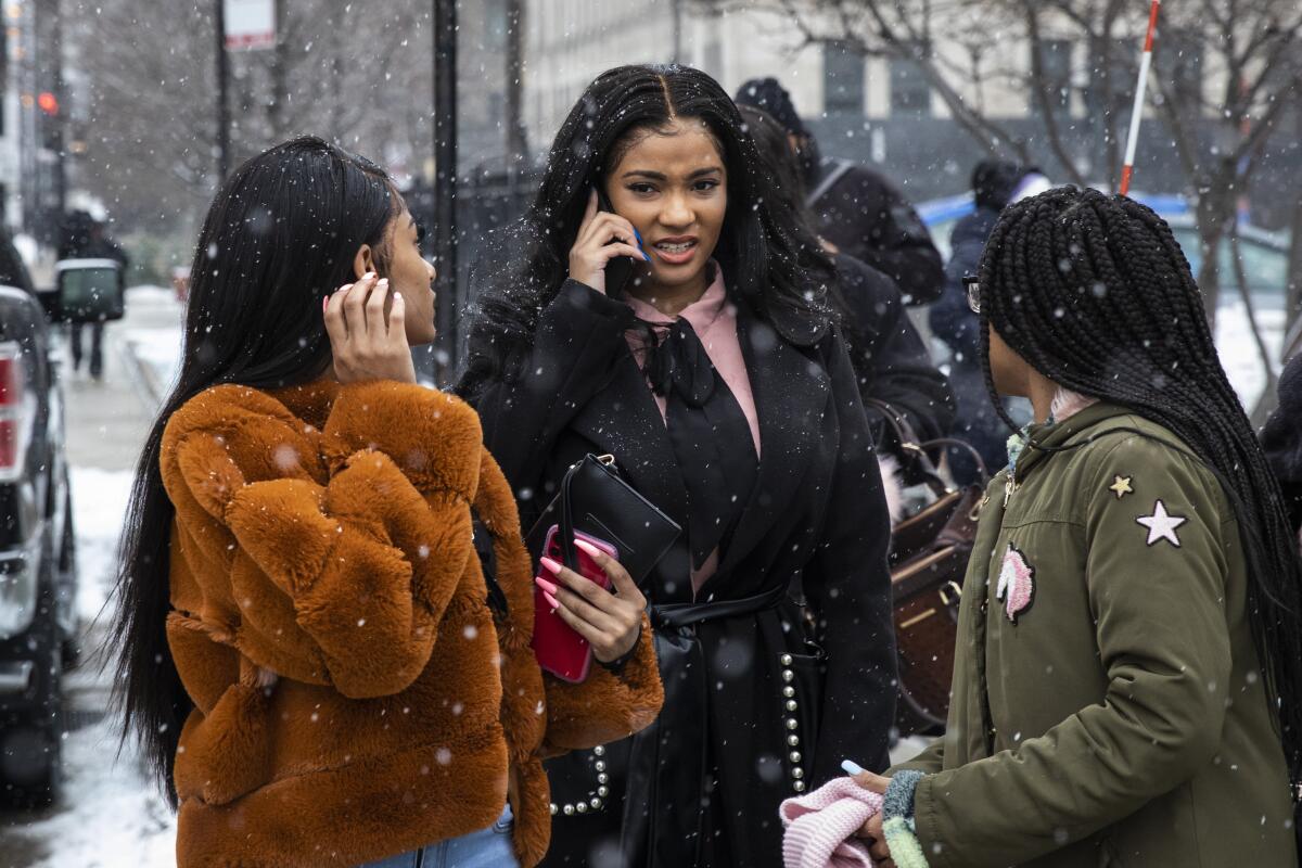 What to Wear in the Snow, Kelly in the City