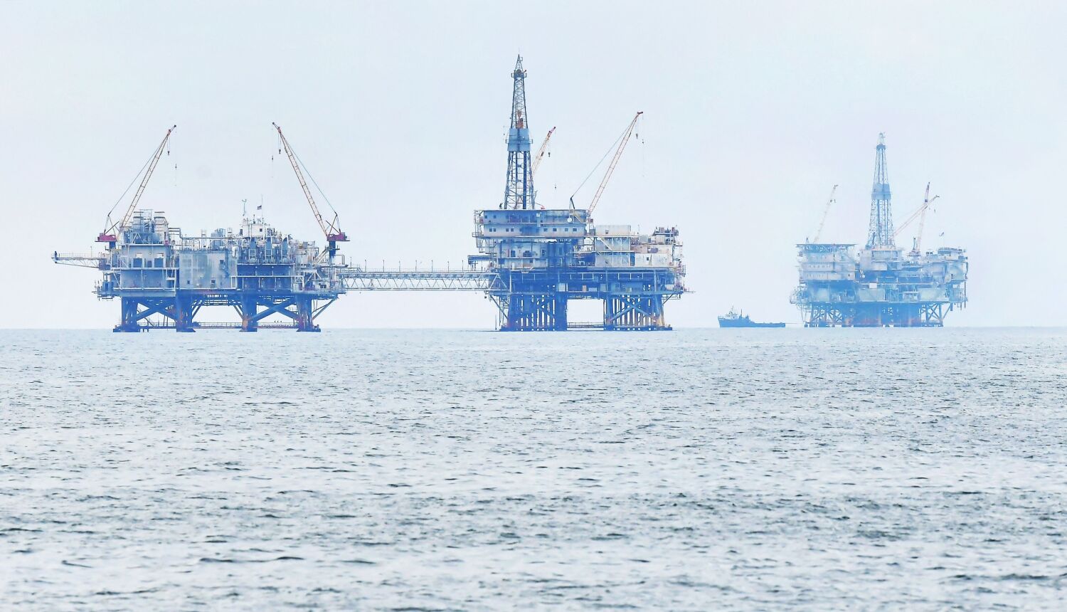 How much would it cost to shut down an offshore oil well in California? Who pays?