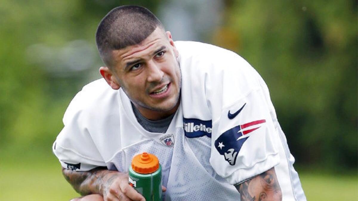 Aaron Hernandez loses endorsement deal amid homicide investigation - Los  Angeles Times