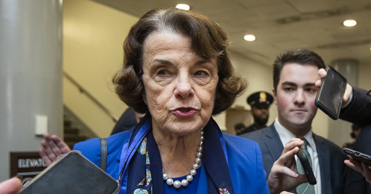 Sen. Dianne Feinstein hospitalized with shingles - TrendRadars