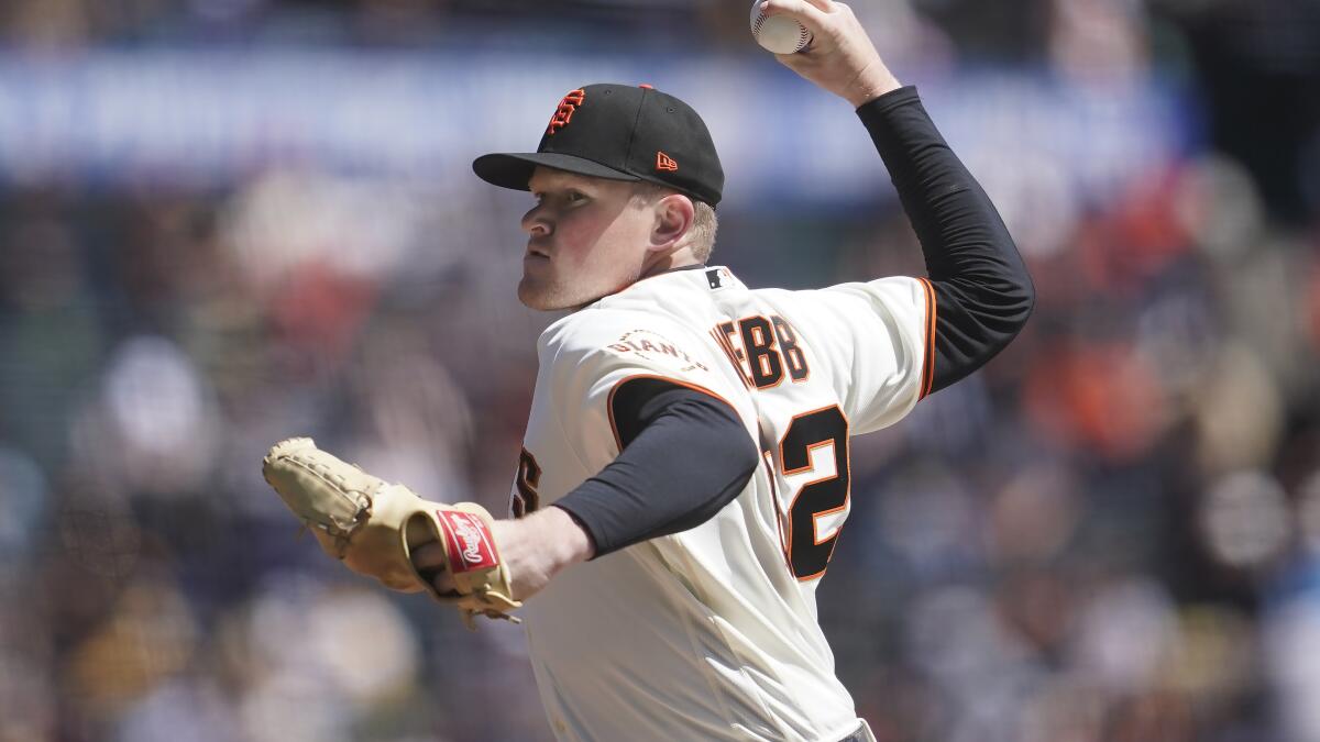 Webb strong for 8 innings, Giants edge Padres 2-1