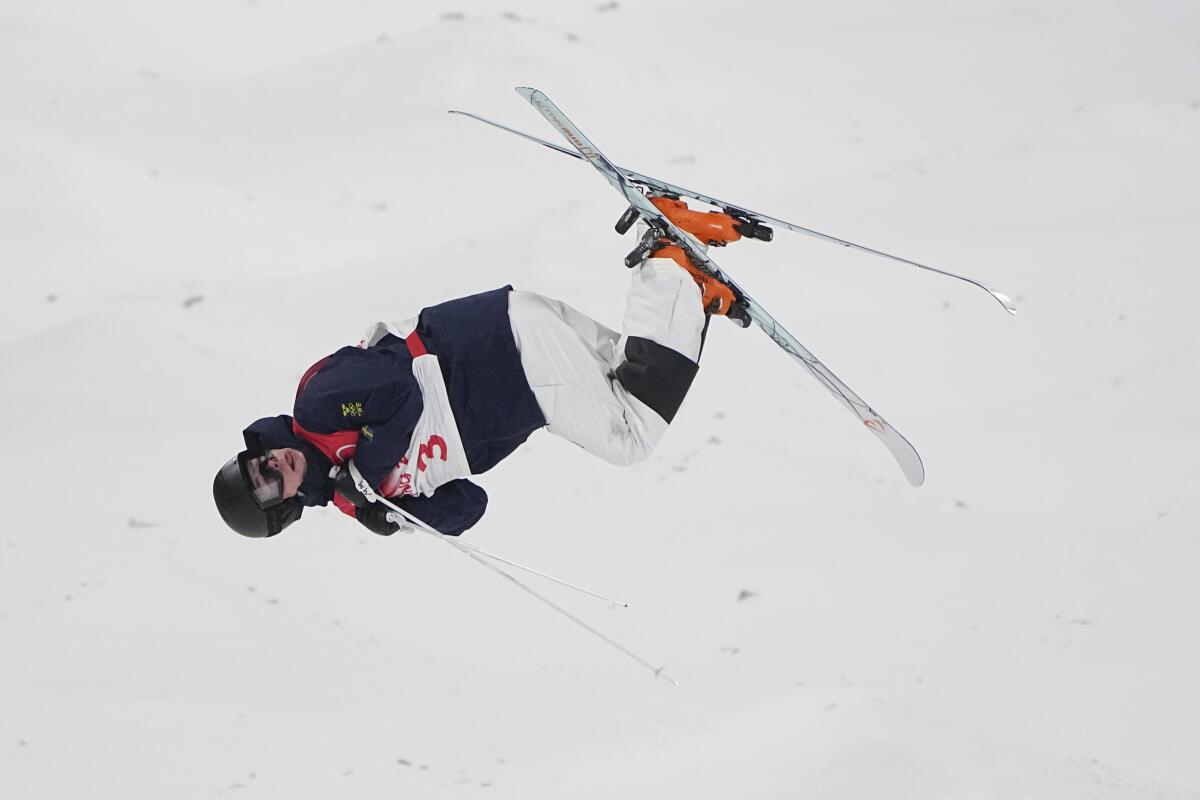  Walter Wallberg skis at the 2022 Olympics.