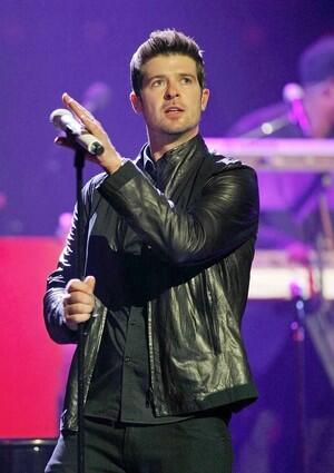 Robin Thicke In Concert