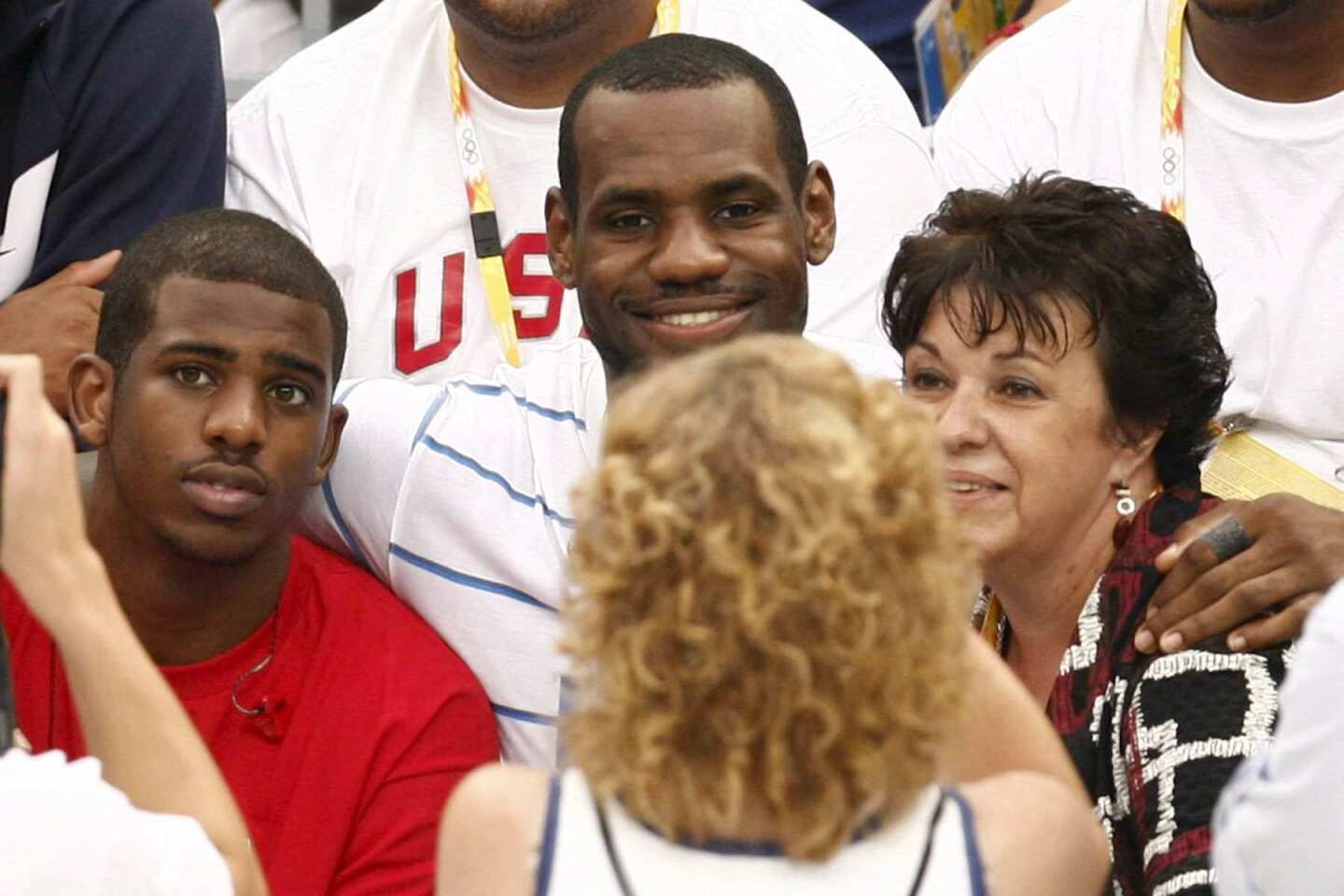 Chris Paul hangs out with LeBron James
