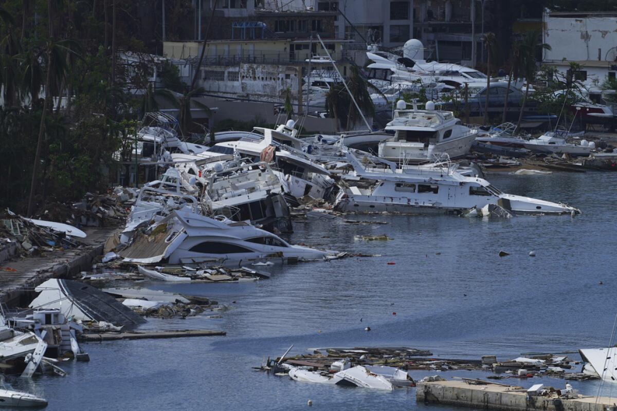 Yates encallados y dañados tras la devastación