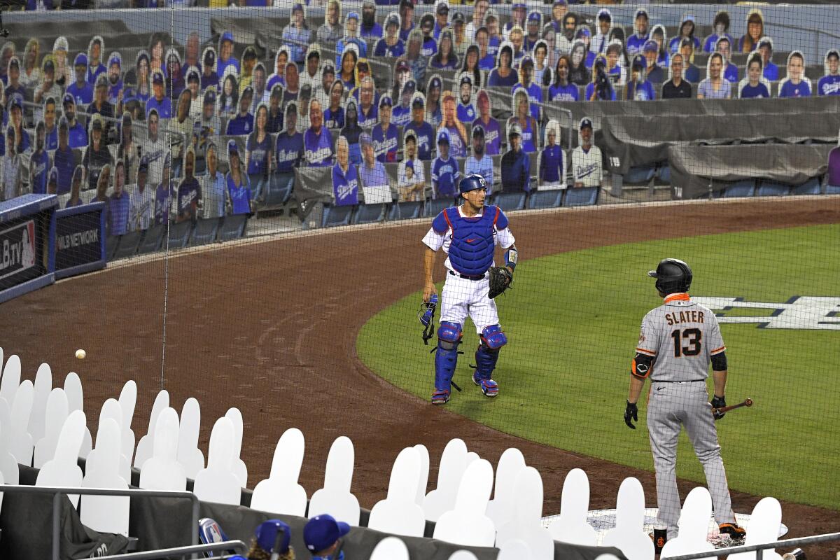 Giants beat Dodgers in historic rout at Dodger Stadium