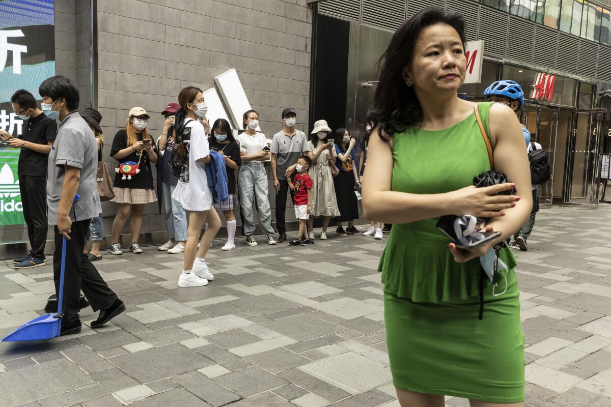 En esta imagen de archivo, Cheng Lei, una periodista australiana nacida en China que trabaja para CGTN,