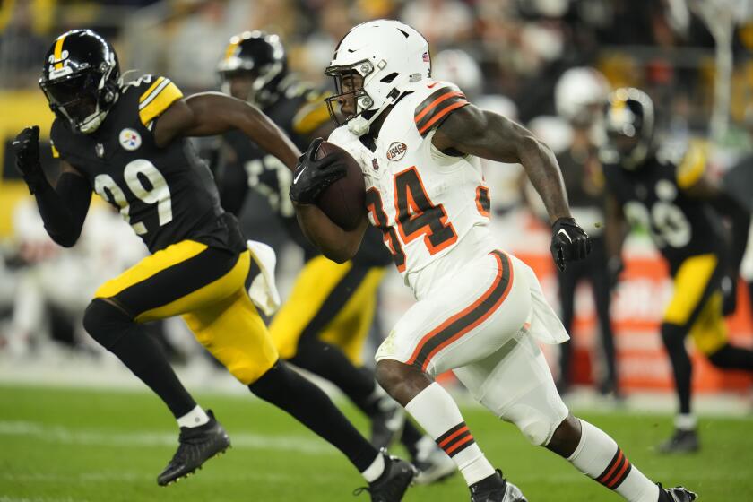 Cleveland Browns running back Jerome Ford runs against the Pittsburgh Steelers during the second half of an NFL football game Monday, Sept. 18, 2023, in Pittsburgh. (AP Photo/Gene J. Puskar)