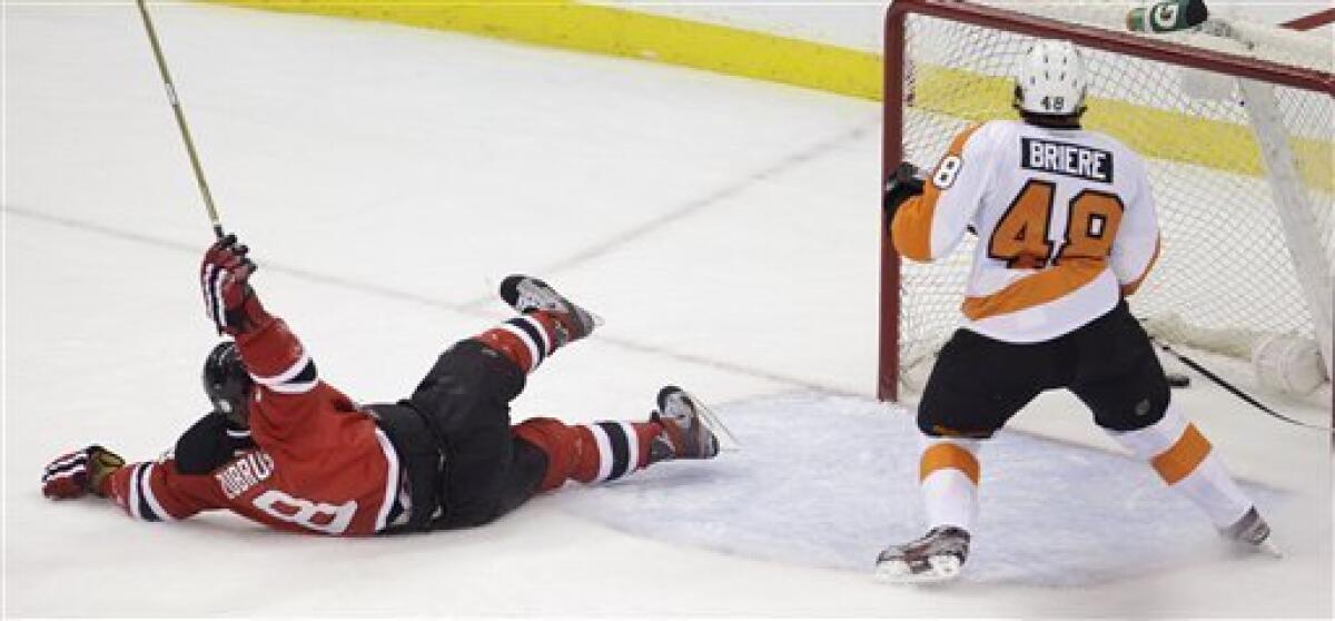Briere and Hartnell score 2 goals, Flyers beat Devils