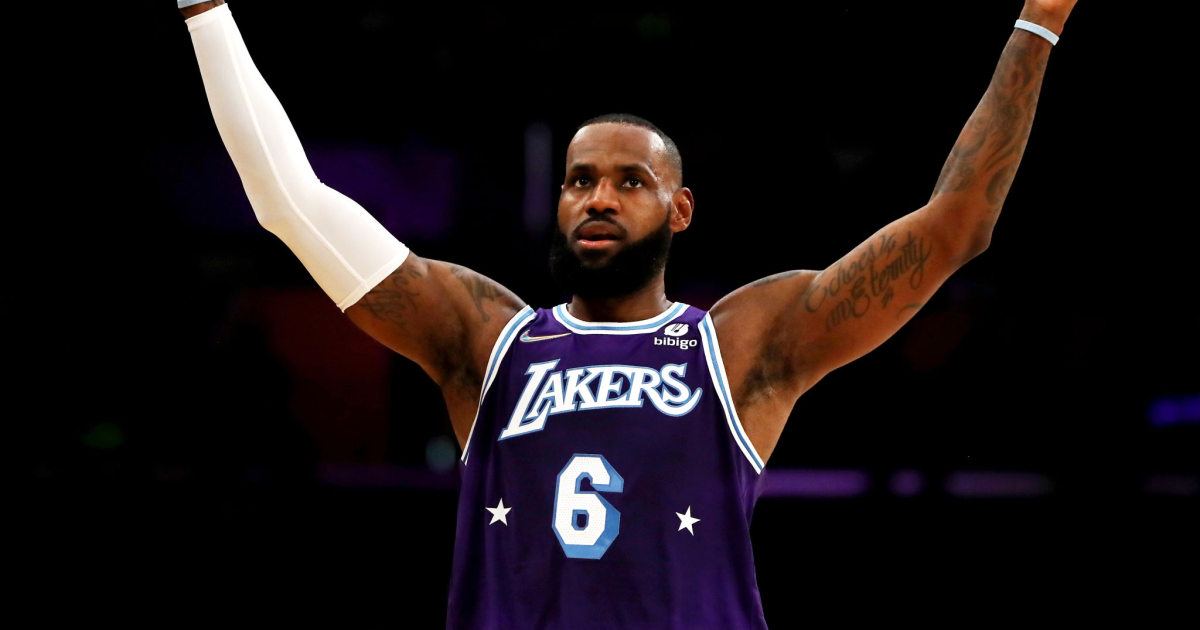Lakers News: LeBron James Explains Calling Out Bulls' Sets 